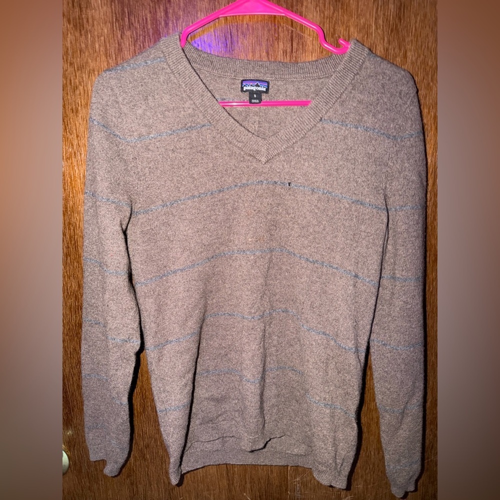 Patagonia Cashmere Wool Blend V Neck Sweater